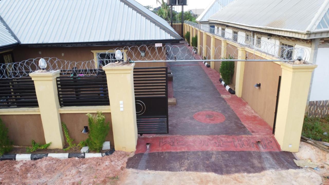 Living Green Apartments Airport Pick Up Benin City Exterior foto